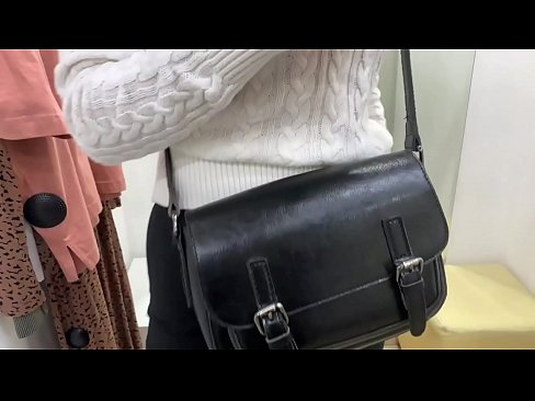 ❤️ Публична мастурбация на младата кучка FeralBerry с вибратор в стаята за обличане ❌ Секс видео в bg.slowheat.top ❤